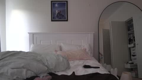 pixieasiangal online show from 01-16-26, 08:29