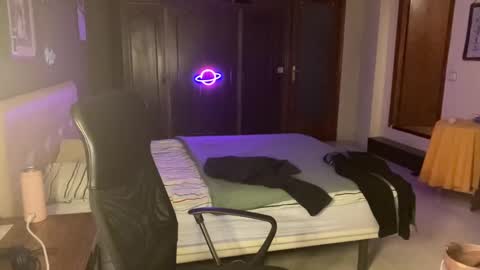 Snapshot of placebo14 chatting on 12-04-24, 10:30 placebo14 online show from 12-04-24, 10:30