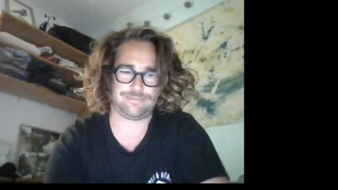 Snapshot of plaisirssecret chatting on 05-05-26, 05:10 plaisirssecret online show from 05-05-26, 05:10