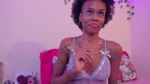 Venus  Vee  Cutie online show from 10-19-25, 12:06