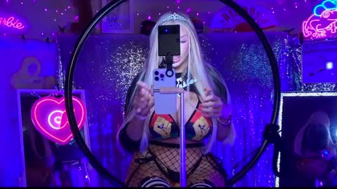 Dumb bimbo fuck doll online show from 02-16-25, 06:21