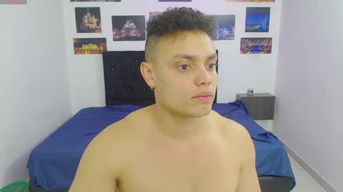 Snapshot of playboy_sex6 chatting on 12-14-24, 03:36 PETER online show from 12-14-24, 03:36