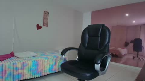 Snapshot of playboybunny_x chatting on 06-11-26, 10:08 babybunny online show from 06-11-26, 10:08