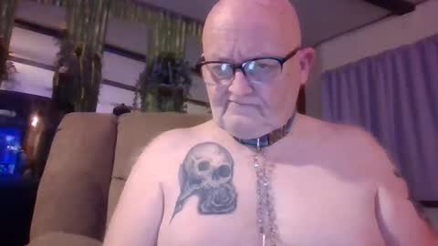 Snapshot of playboychas chatting on 04-06-26, 04:46 chaz online show from 04-06-26, 04:46