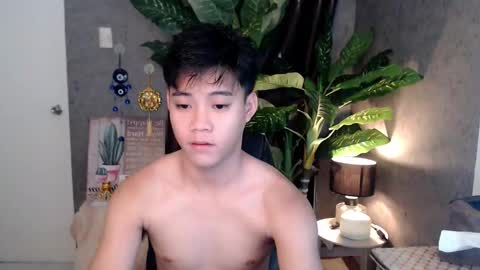 Kenzo online show from 12-14-24, 06:41