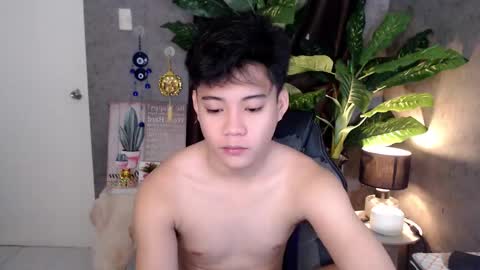 Kenzo online show from 12-15-24, 10:18