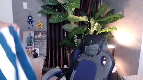 Kenzo online show from 01-04-25, 08:28