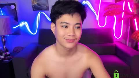 Kenzo online show from 10-17-25, 11:24