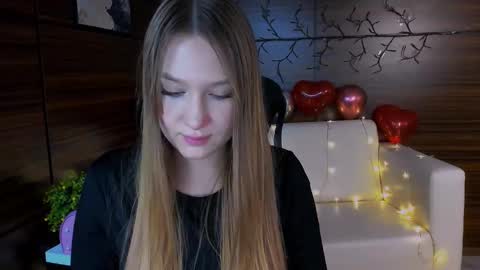 Sophie online show from 03-04-25, 04:06