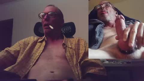 Snapshot of playfuljoy chatting on 08-07-26, 02:35 StudMan online show from 08-07-26, 02:35