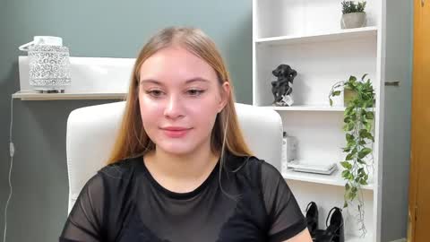 Valeria online show from 12-29-24, 07:39