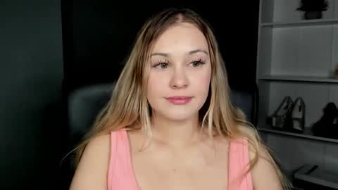 Snapshot of playgirl_valeria chatting on 05-28-26, 08:50 Valeria online show from 05-28-26, 08:50