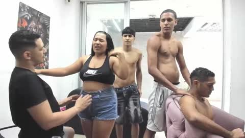 Snapshot of playhardsex chatting on 01-28-25, 03:46   online show from 01-28-25, 03:46