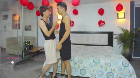 Snapshot of playhardsex chatting on 09-22-25, 11:18   online show from 09-22-25, 11:18