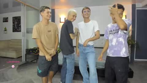 Snapshot of playhardsex chatting on 09-26-25, 11:09   online show from 09-26-25, 11:09