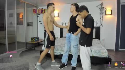 Snapshot of playhardsex chatting on 10-05-25, 11:13   online show from 10-05-25, 11:13