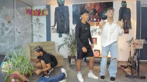 Snapshot of playhardsex chatting on 10-24-25, 11:23   online show from 10-24-25, 11:23