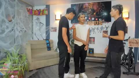 Snapshot of playhardsex chatting on 10-26-25, 11:09   online show from 10-26-25, 11:09