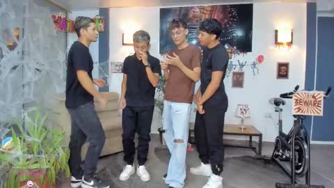 Snapshot of playhardsex chatting on 10-28-25, 11:07   online show from 10-28-25, 11:07