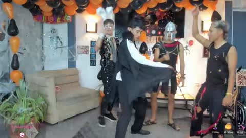 Snapshot of playhardsex chatting on 10-29-25, 11:28   online show from 10-29-25, 11:28