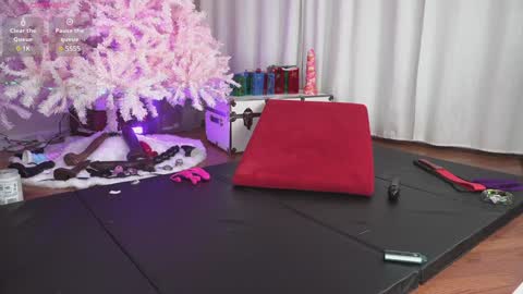 Snapshot of playtimewithv chatting on 12-26-24, 06:41 Horny Housewife V Husband online show from 12-26-24, 06:41