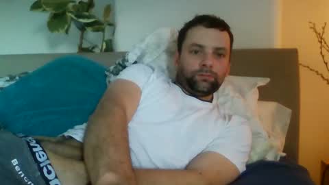 Snapshot of pleasurebayy chatting on 11-19-25, 03:45 pleasurebayy online show from 11-19-25, 03:45