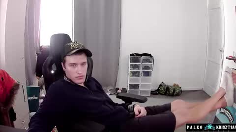 plkrisztian online show from 02-04-26, 05:19