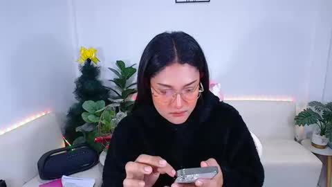 Ploysai online show from 12-16-25, 12:48