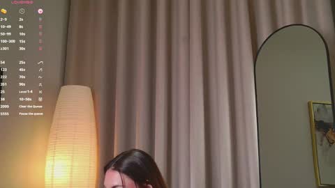 Amelie online show from 04-19-26, 06:10