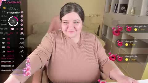 Snapshot of plum_pie__ chatting on 09-26-25, 07:29 Alice online show from 09-26-25, 07:29