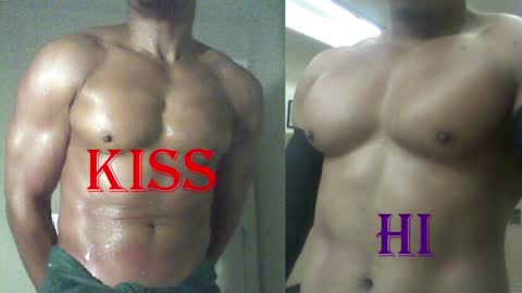 StraightPlush online show from 04-04-26, 10:40