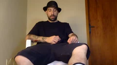 Snapshot of po3t3r0 chatting on 03-22-26, 05:22 juan online show from 03-22-26, 05:22