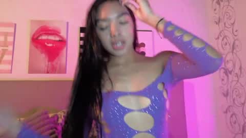 Snapshot of pocahontas_moon chatting on 05-22-26, 03:28 Pocahontas online show from 05-22-26, 03:28