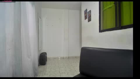 Snapshot of pocahontas_prinsce chatting on 06-30-26, 02:51 Nikole online show from 06-30-26, 02:51