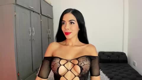 I dream of having many followers online show from 01-11-26, 06:07