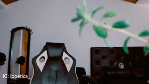 IG ipoetica  online show from 12-17-24, 05:15