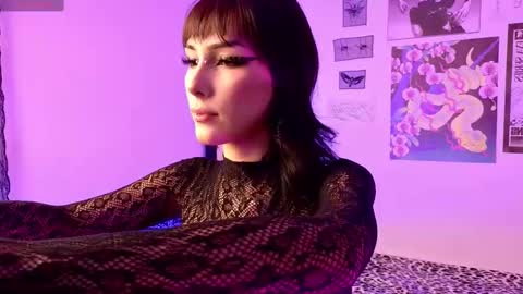 Snapshot of poison_dafne chatting on 11-04-25, 11:26 Dafne online show from 11-04-25, 11:26