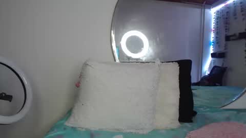 poison_doll2 online show from 09-10-25, 02:17