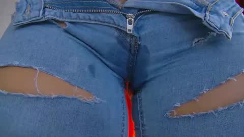 poison_milf_ online show from 11-14-25, 05:06