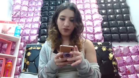 Aleja online show from 10-18-25, 01:34
