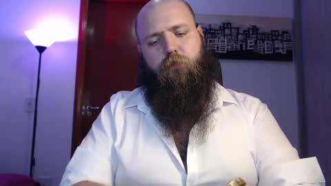 Bear online show from 03-09-25, 01:46