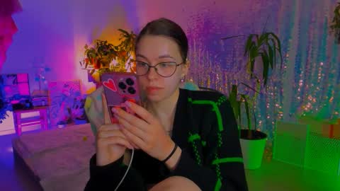 Martha online show from 03-10-26, 05:07