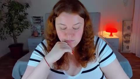 Snapshot of polinasallivan chatting on 04-29-26, 05:52 Polina online show from 04-29-26, 05:52
