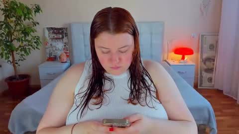 Snapshot of polinasallivan chatting on 05-05-26, 02:25 Polina online show from 05-05-26, 02:25