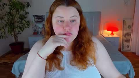 Snapshot of polinasallivan chatting on 05-18-26, 06:58 Polina online show from 05-18-26, 06:58