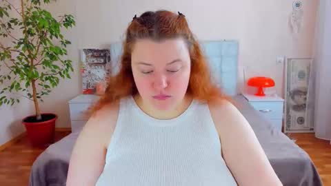 Snapshot of polinasallivan chatting on 06-03-26, 11:24 Polina online show from 06-03-26, 11:24