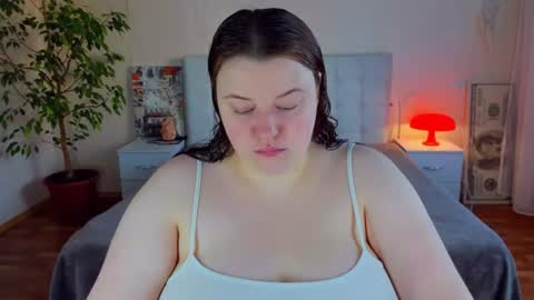 Snapshot of polinasallivan chatting on 06-26-26, 04:00 Polina online show from 06-26-26, 04:00