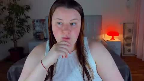 Snapshot of polinasallivan chatting on 07-21-26, 06:43 Polina online show from 07-21-26, 06:43