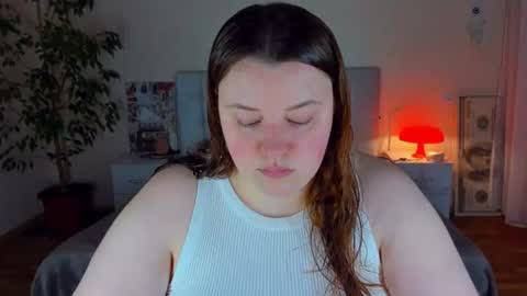 Snapshot of polinasallivan chatting on 07-22-26, 05:27 Polina online show from 07-22-26, 05:27