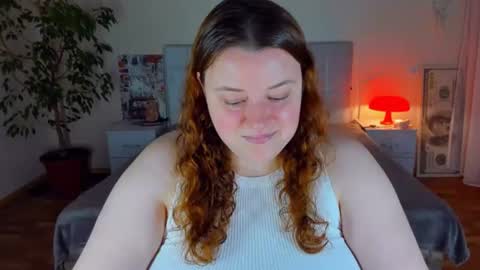 Snapshot of polinasallivan chatting on 07-24-26, 06:28 Polina online show from 07-24-26, 06:28